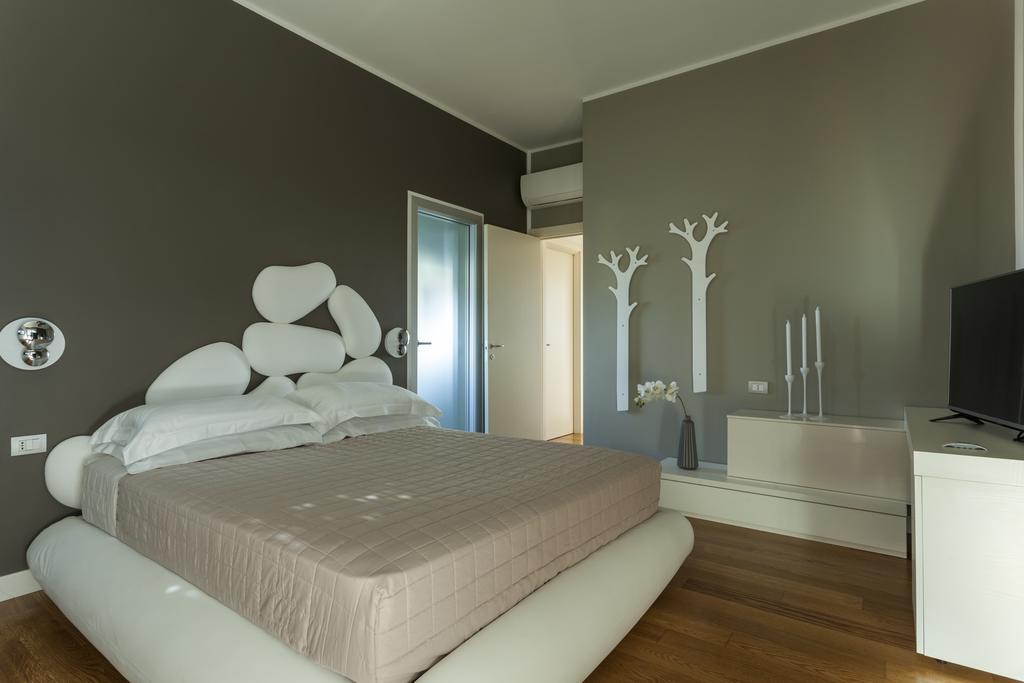 The One Hotel - Designed For Adults - Pet Lovers Riccione Bagian luar foto